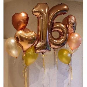 Cipari XL un 2 balonu pušķi ar folijas sirdīm Cipari XL un 2 balonu pušķi ar folijas sirdīm